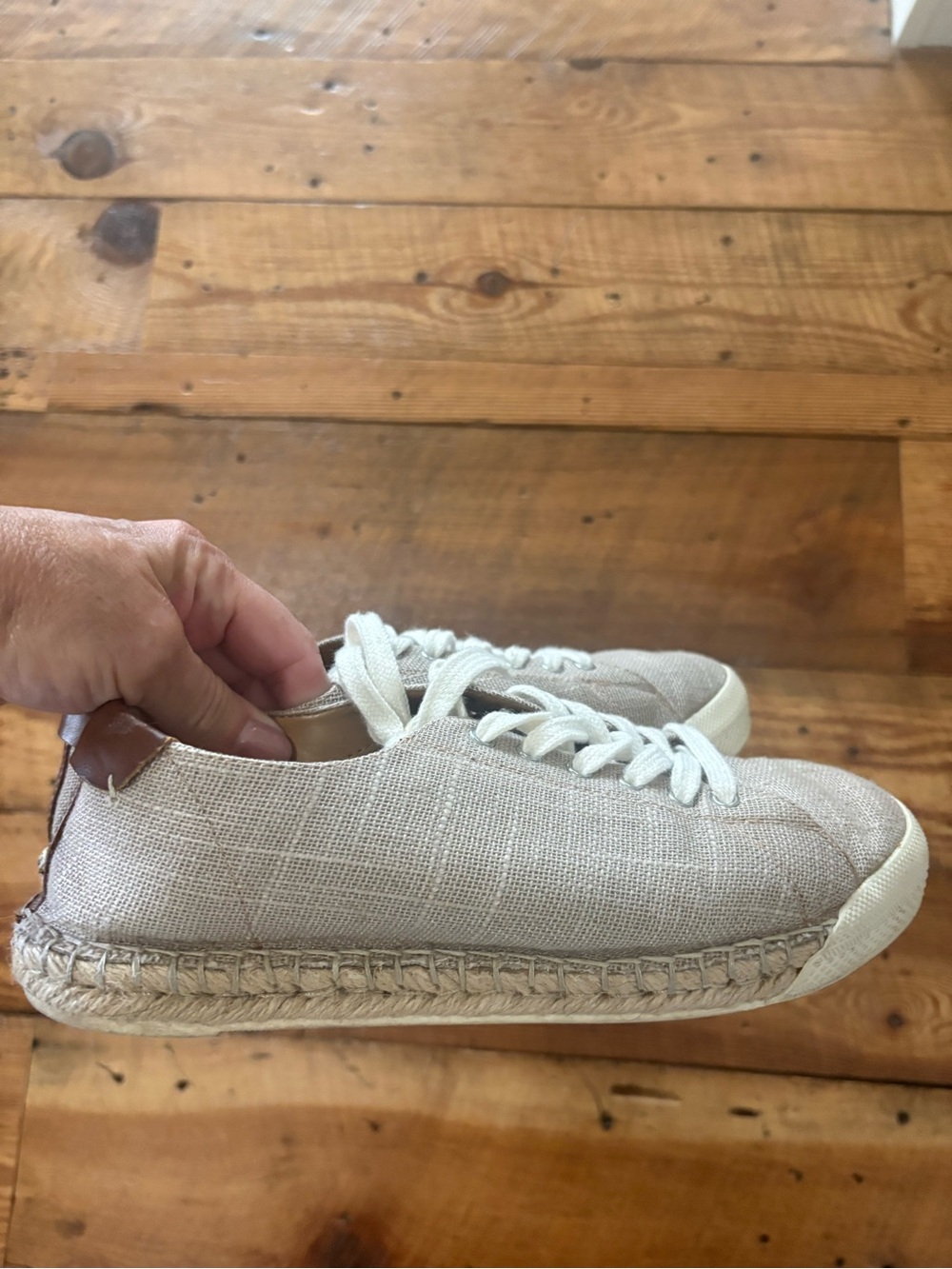 Bass Women's “linen-like” Sneakers with espadrille trim.